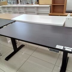★ジモティ割あり★  昇降機能付きデスク ブラック H72×D7...