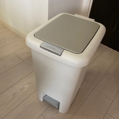 ニトリ　ゴミ箱　