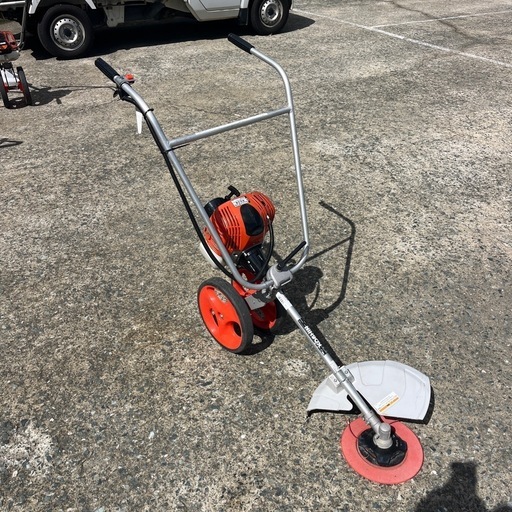 ☆  中古品 　工進(KOSHIN) 手押し式 エンジン 草刈機 刈払機 EBC-35C 4サイクル 排気量 35cc ナイロン コード キャリー 簡単 折り畳み 収納 コンパクト  ☆