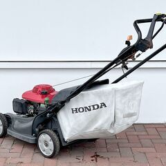 北海道 千歳市/恵庭市 近郊配送 HONDA/ホンダ 歩行型芝刈機 自走式芝刈機 草刈機 HRX537 CHXJ 刈幅530mm グラスバッグ付の画像