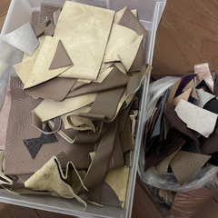革　ハギレ　革細工などに