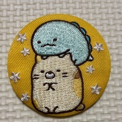 刺繍缶バッチすみっこぐらしの画像