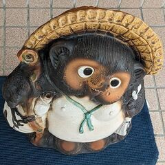 （111）信楽焼　たぬき　大きい　縁起物　和 111）信楽焼 たぬき 大きい 縁起物 和 111）信楽焼 たぬき 大きい