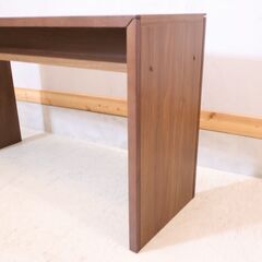 IDC大塚家具取扱いのメーカーMeuble(モーブル)のisland(アイランド)デスク。シンプルですっきりとしたのパーソナルデスクは在宅ワークのパソコンデスクやお子様の学習机にもおススメ♪