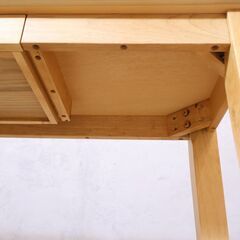 dinos(ディノス)で取り扱われている天然木オーク材デスクです。天板にオーク材を使用したナチュラルテイストの事務机。コンパクトなサイズ感はPCデスクや在宅ワークの机にオススメ♪の画像