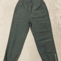 ZARA パンツ　裾ファスナー　サイズM  深い緑色