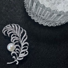 ブローチの画像