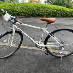 リサイクルショップどりーむ天保山店　No1408　自転車　クロスバイク　白色　美品　６段ギア付き　