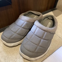 スケッチャーズ　スリッポン