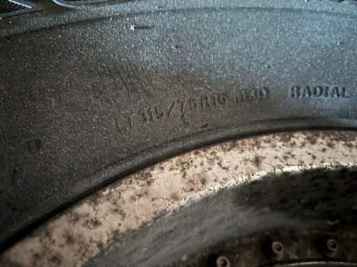 315/75r16 ヨコハマ　スタッドレス