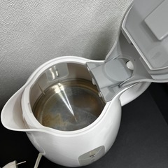 電気ケトル EasyHomeの画像