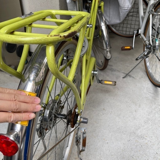 ライムイエロー自転車
　高学年生使用サイズ