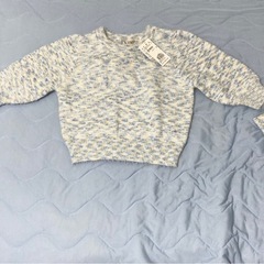 アームカバー付 ニット 洋服の画像