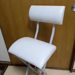 ニトリ ハイチェア シャム 白 イス の画像