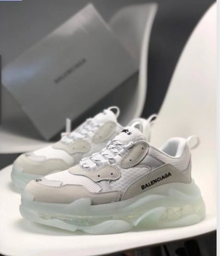 バレンシアガ スニーカー