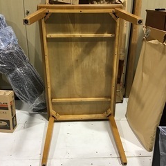 ダイニングテーブル
の画像