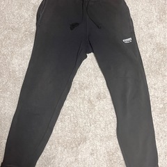adidas スポーツスウェットの画像