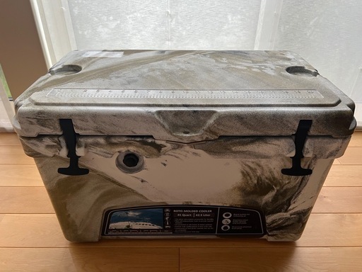 アイスランド クーラーボックス 45QT 42.5L デザートカモ