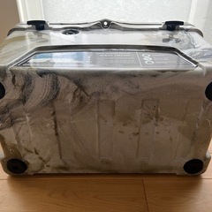 アイスランド クーラーボックス 45QT 42.5L デザートカモの画像