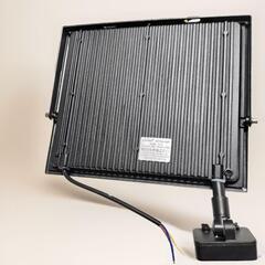 （決まりました）①新品　　２００Ｗ　ＬＥＤ投光器　人感センサー付きの画像