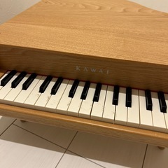 カワイ　グランドピアノ
