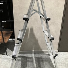 折りたたみ脚立