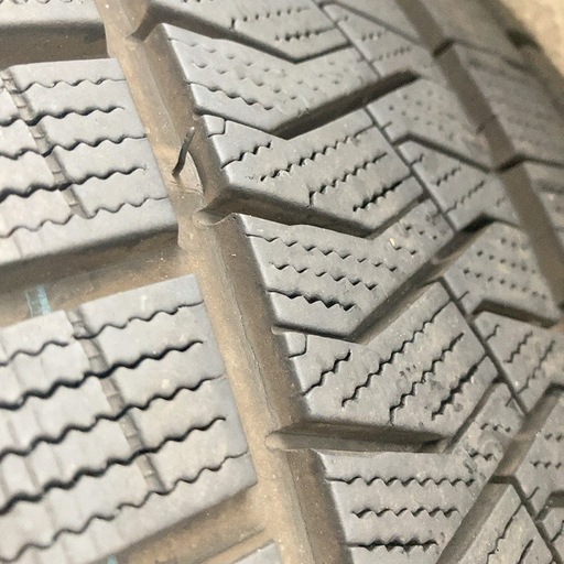 225/55  R17   スタッドレスタイヤ4本   ホイールセット PIRELLI  ピレリ