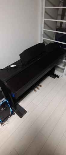 電子ピアノ売ります。 ローランド RP501R