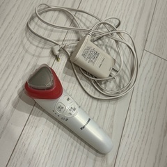 ★Panasonic イオン導入美顔器 イオンエフェクター　EH-ST63 充電式　ブライトニングモード付　温感タイプの画像