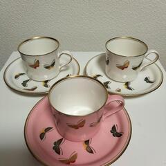 香蘭社　紅白　蝶々　カップ＆ソーサー