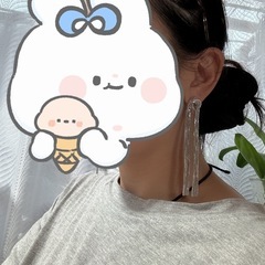 長いピアスの画像