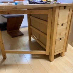 IKEAイケア机