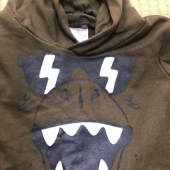 ⑨　★美品★GAP 恐竜　パーカー の画像