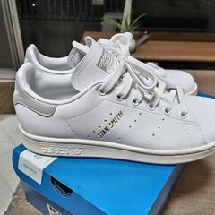 新品未使用 スタンスミス グレー 23cmの画像