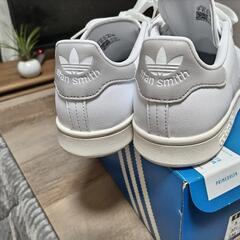 新品未使用 スタンスミス グレー 23cmの画像