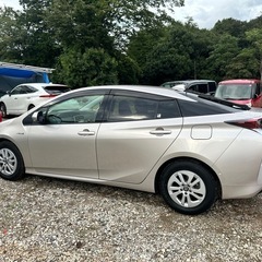 平成29年車  トヨタ プリウス 50  34,000kmの画像