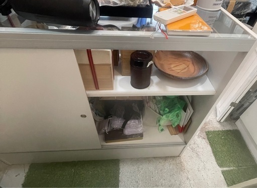 【配達します】※世田谷区周辺のみ　
カウンター　店舗入口　ショーウィンドウ