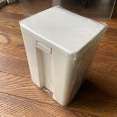 新品　トイレ　コーナーポットの画像