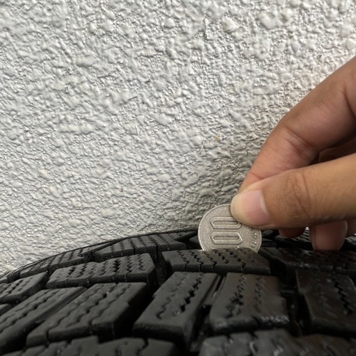 4本SPORT ABELIA　205/60R16 スタッドレスタイヤ