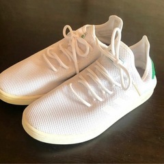 adidas 　アディダス　スニーカー