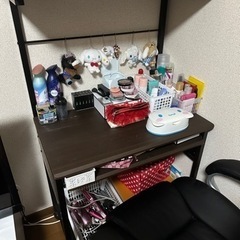 パソコンデスクの画像