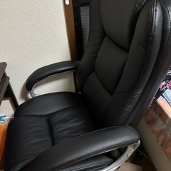 パソコンデスクの画像