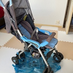 コンビ　ベビーカー兼ベビーシート【相談中　12日まで】の画像