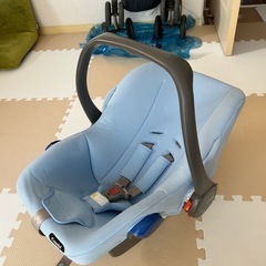 コンビ　ベビーカー兼ベビーシート【相談中　12日まで】の画像