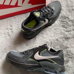 NIKE　エアマックスエクシー　26.5cm　未使用品