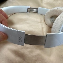 ジャンクBeats Solo ホワイト 有線ヘッドホン キャリングケース付きの画像