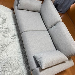 2人掛けソファお譲りします【お譲り先決まりました】