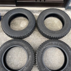 【決まりました】バリ山　スタッドレスタイヤ　145/80R13の画像
