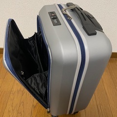 キャリーケースの画像