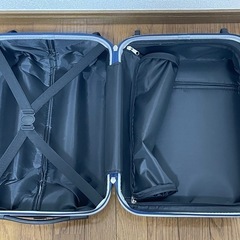 キャリーケースの画像